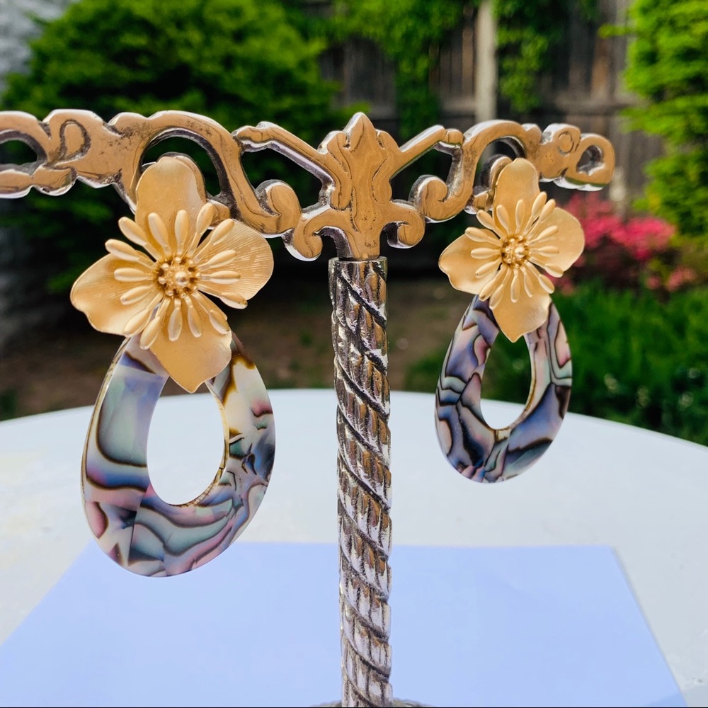 Acrylic Flower Abalone Oval Drop Earrings - Picture 2 of 3